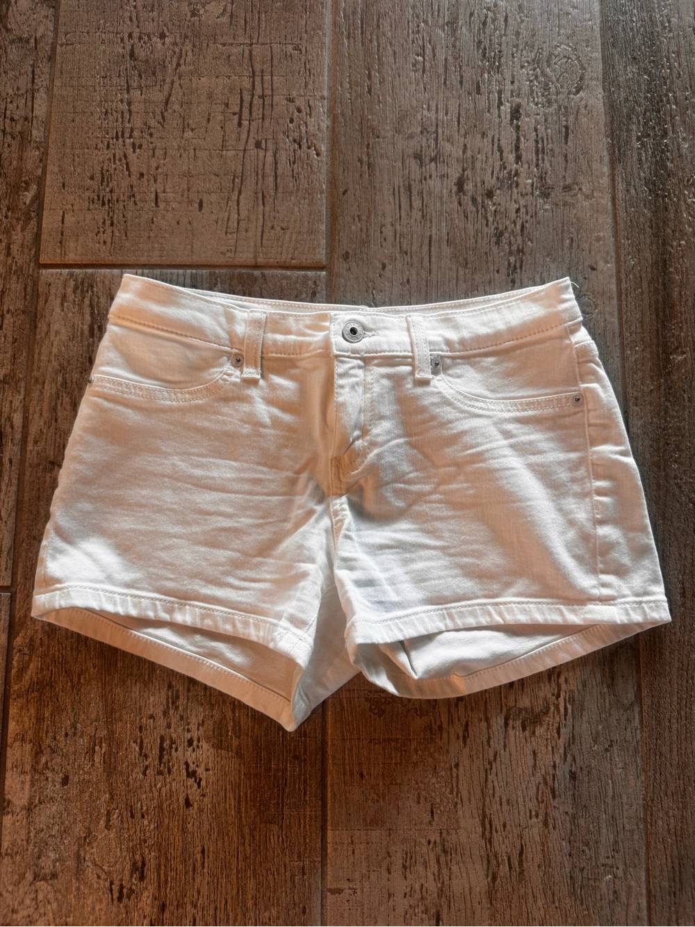 LILA RYAN White Women’s Denim Shorts